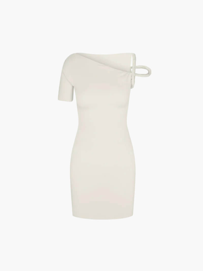 Robe Ajustée Torsadée Moderne | TWISTGLAM™