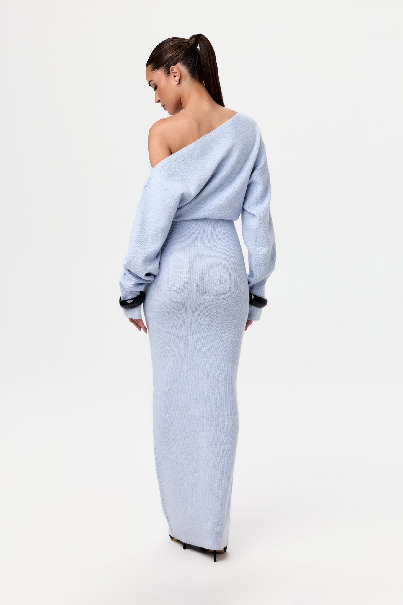 Robe Pull Moderne Épaules Dénudées | EMMA