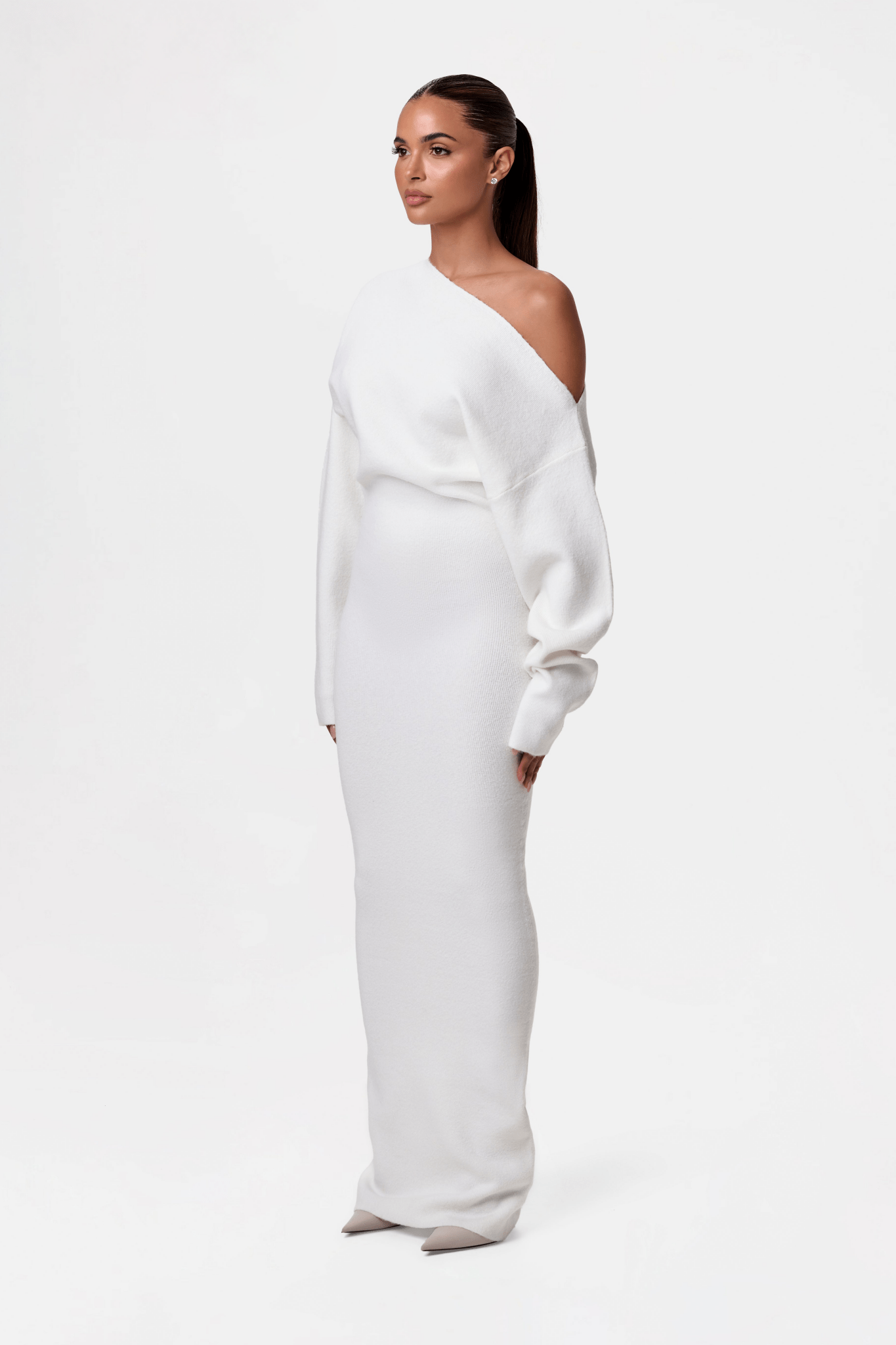 Robe Pull Moderne Épaules Dénudées | EMMA