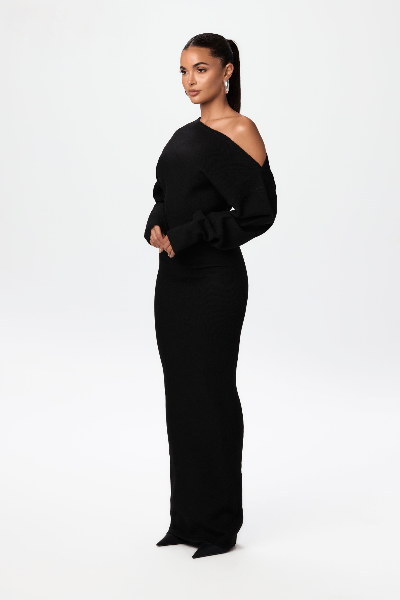 Robe Pull Moderne Épaules Dénudées | EMMA