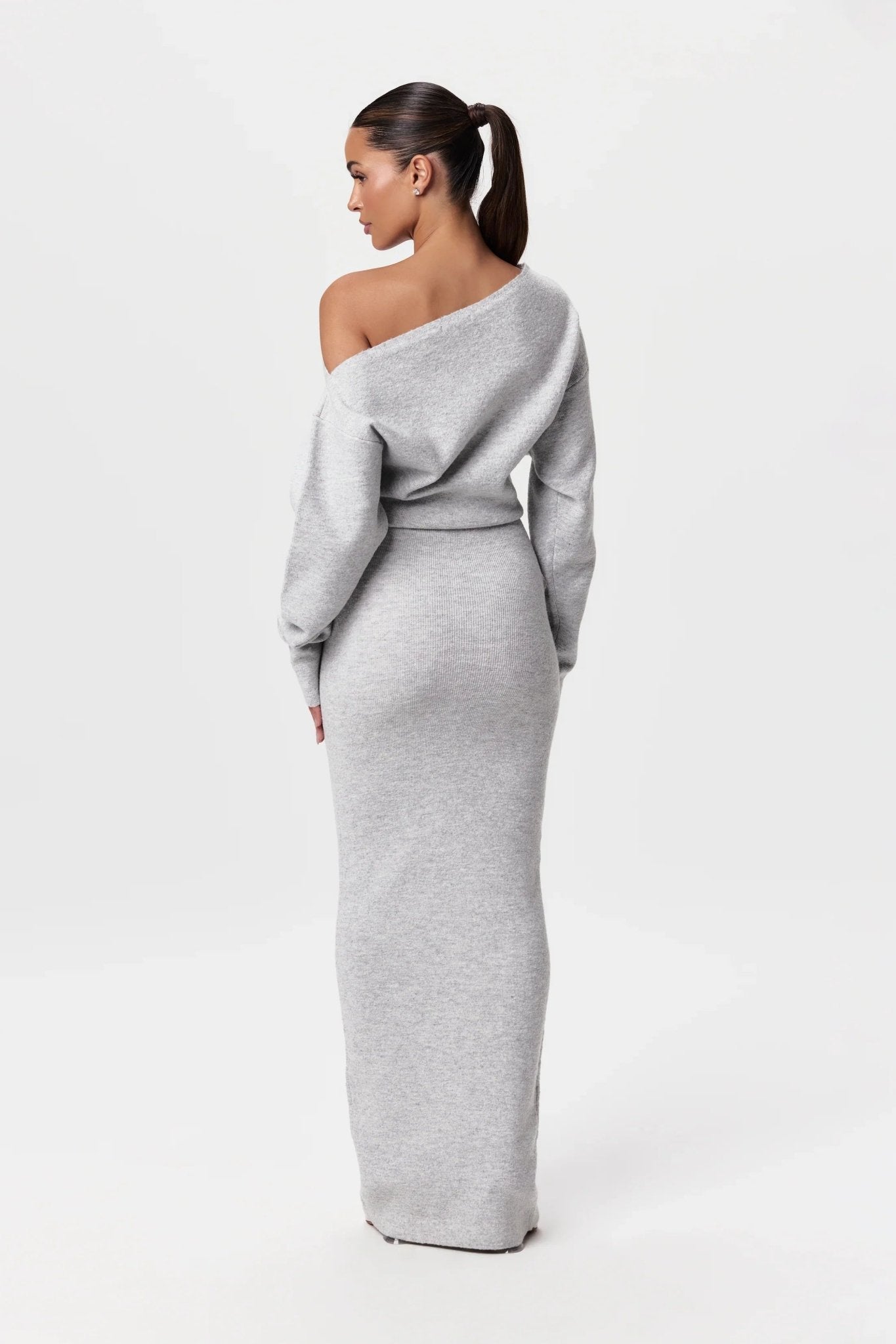 Robe Pull Moderne Épaules Dénudées | EMMA