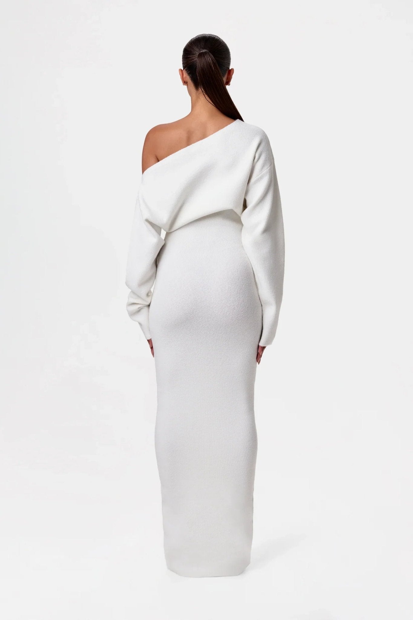 Robe Pull Moderne Épaules Dénudées | EMMA