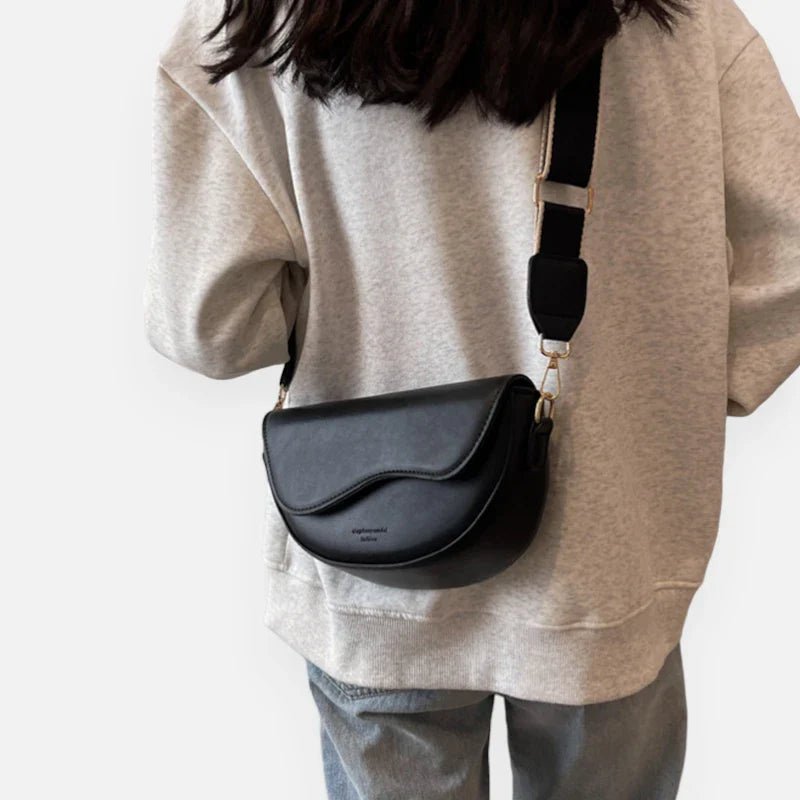 Sac à Main Banane Demi-Lune en Cuir Chic | DEMILUNA