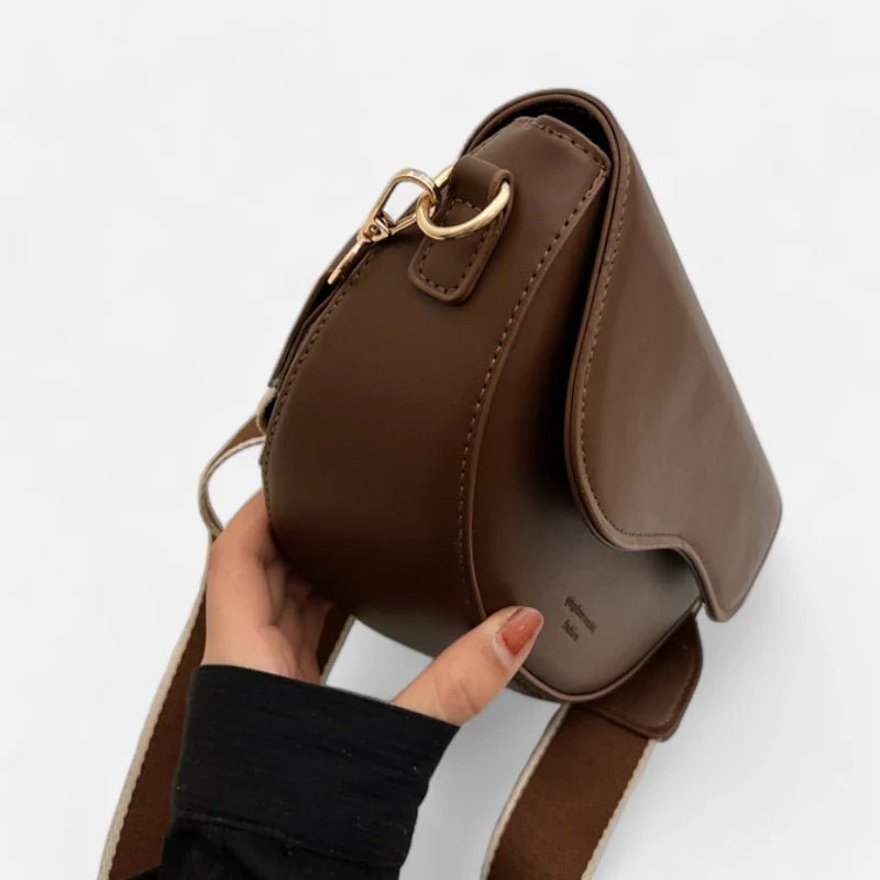 Sac à Main Banane Demi-Lune en Cuir Chic | DEMILUNA