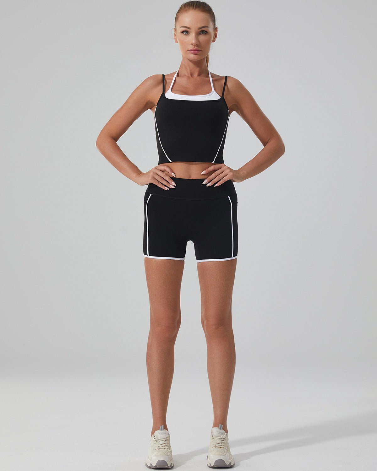 Short Seamless Fitness Noir Confortable | WELLFIT
